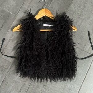 Deux par Deux Euro French 5 6 7 8 black faux fur vest elegant formal photos top